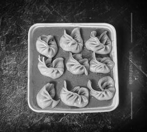 Chicken Gravy Momos