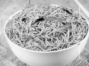 Veg Hakka Noodles( half)