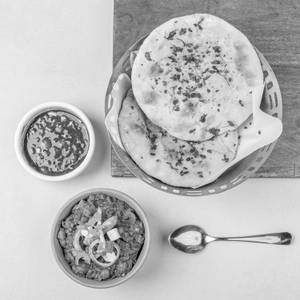 Amritsari Kulcha Cholley