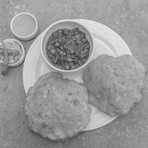 Chana Puri [2 Pieces]