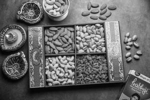 Dry Fruit Gift Tray 4 portion (400 g)