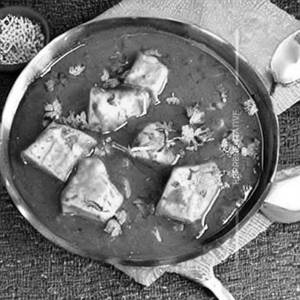 Veg Fish Chaap Curry
