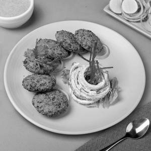 Chanajor Garam Tikki