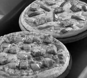 Classic Paneer Pizza Combo - 2