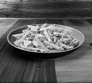 Veg  pasta white sauce
