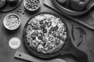 Paneer Tikka Pizza