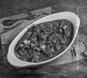 Boneless chicken chilli gravy