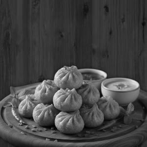Veg fried momos