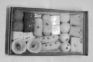 Celebration Box [All In 1 Sweets] [1Kg]