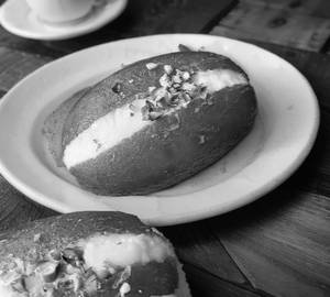 Cream Kalajamun