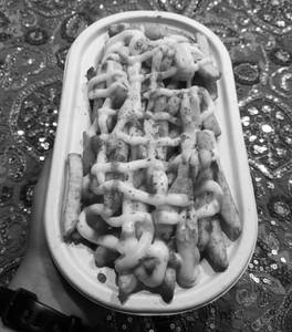 Peri peri cheese fries