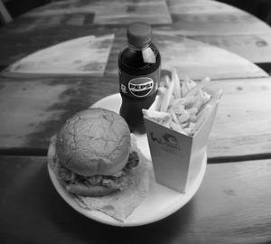 Chicken crunchy burger + fries + pepsi