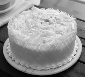 White Chocolate Cake