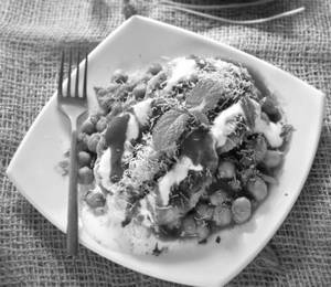 Chhole Tikki (1 Plate)