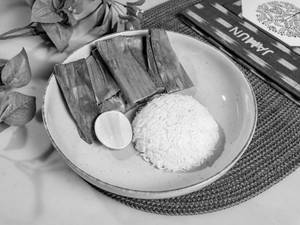 Paneer Paturi With Steamed Rice