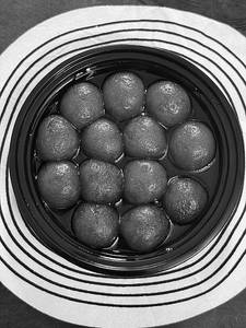 Gulab Jamun 750 Ml Box