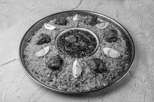 Murg Schezwan Tikka Kabsa