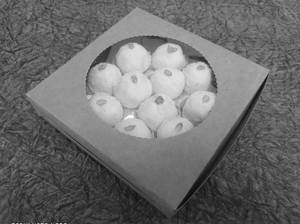Gur Kheer Kadam Gift Box (11pcs)
