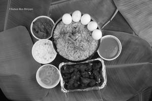 Nawabi Chicken Briyani Box (5-7 Pax)