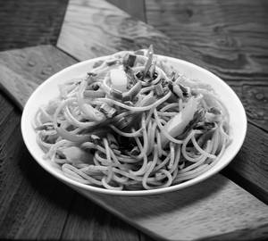 Veg Hakka Noodles