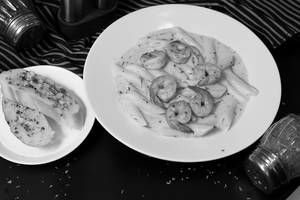 Creamy Garlic Prawns Pasta