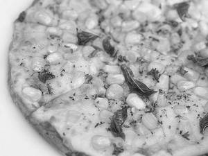 Cheese and sweet corn pizza