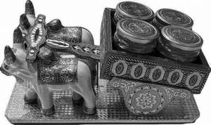 Golden Cart Hamper