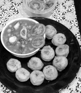 4 Aloo Chop With Aloo Matar Curry