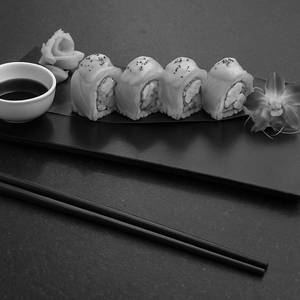 Salmon Samurai Roll [4 Pieces]