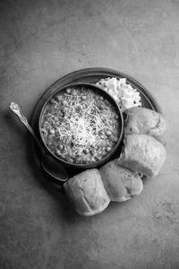 Cheese pav bhaji