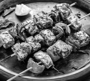 Hariyali Paneer Tikka (8Pc)