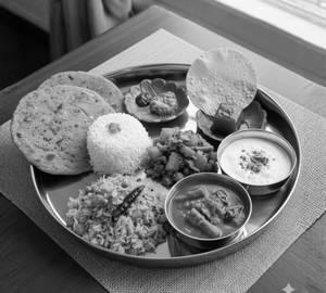 Thalipeeth Meals