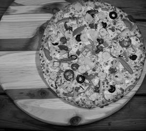Mushroom cheese pizza