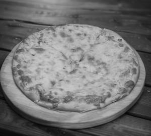 Double cheese pizza