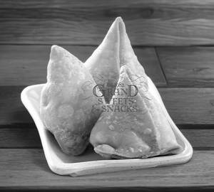 Vegetable Samosa  (  1 Pcs )