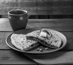 Aloo Palak Paratha