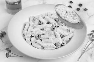 White Sauce Pasta