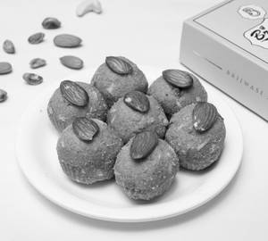 Besan Laddu