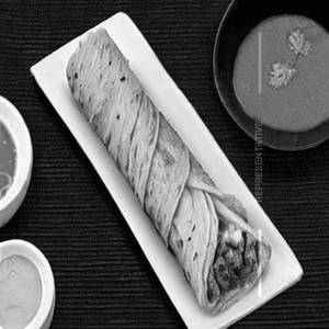 Achari butter chaap roll