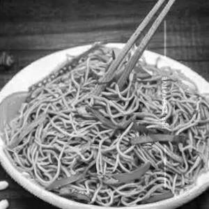 Egg Hakka Noodles