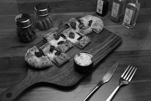 Classic Garlic Bread With Sun Dried Tomatos