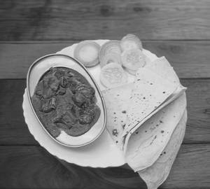 Chilli chiken [4pices ]+atta roti [4 picesce]