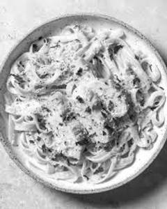 Alfredo Pasta With Vegetable