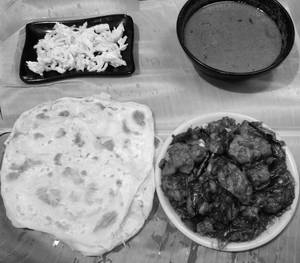Combo  Parotta [1 Set] + Chilli Chicken