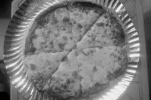 Margarita pizza (10 size, 8 slices, serves 2)