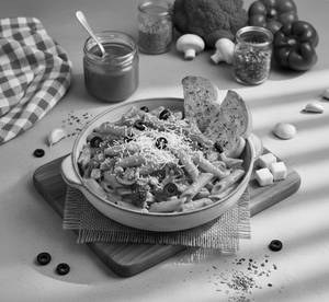 Veg Extravaganza Pasta In Creamy Tomato