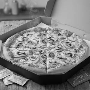 Mushroom And Veggie Pizza