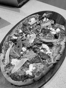 Pesto Feta Pizza Jain