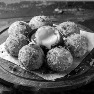 Cheese Filled Balls (8)