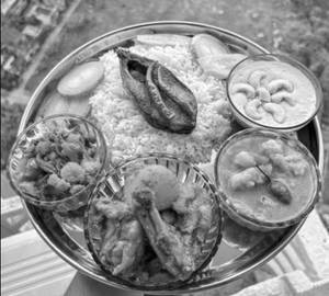 Bengali Chicken Kosha Thali (4Ps+Alu)